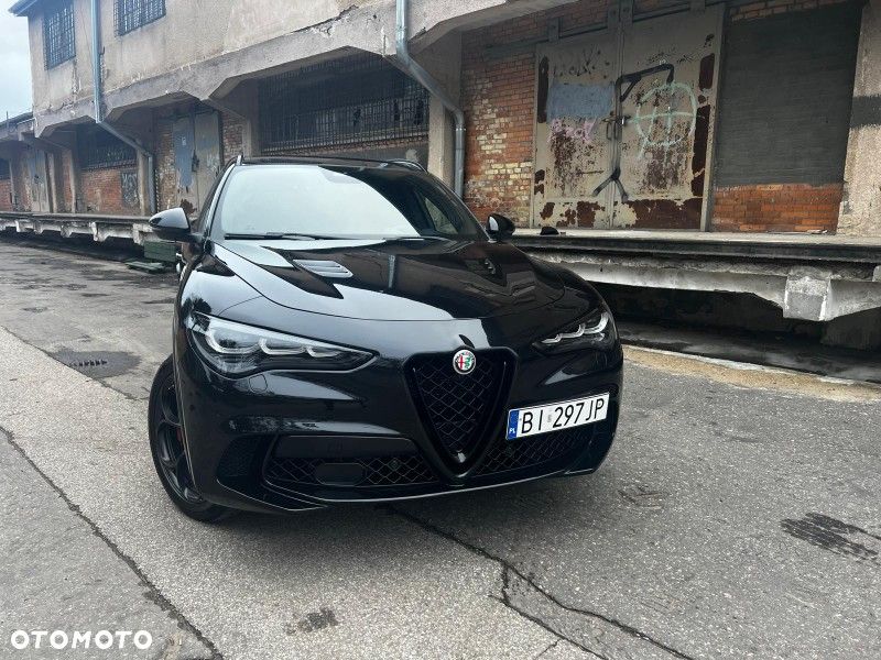 Alfa Romeo Stelvio V6 2.9 Bi-Turbo AT8-Q4 Quadrifoglio - 12