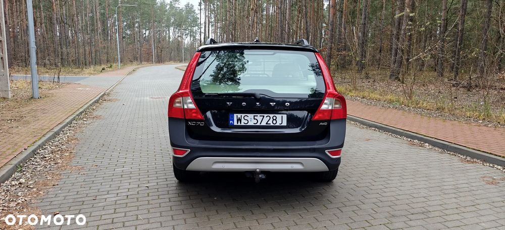 Volvo XC 70 D5 AWD Momentum - 6