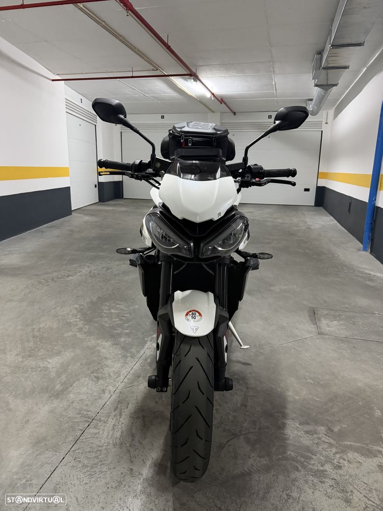 Triumph Street Triple R - 8