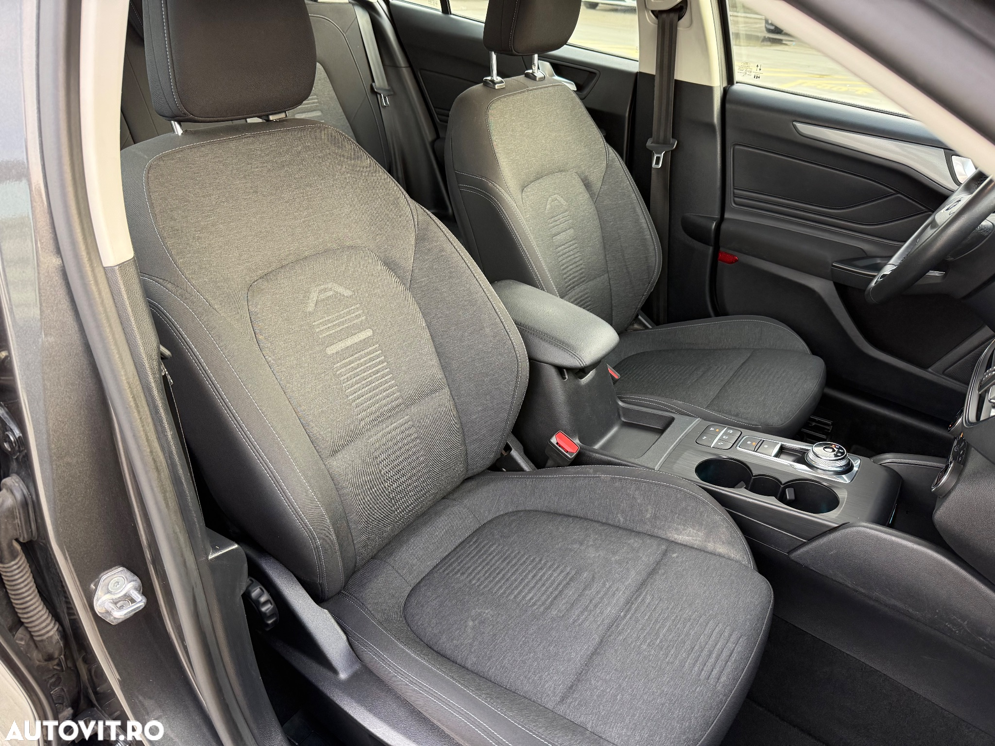 Ford Focus 1.5 EcoBlue Active Business - 17