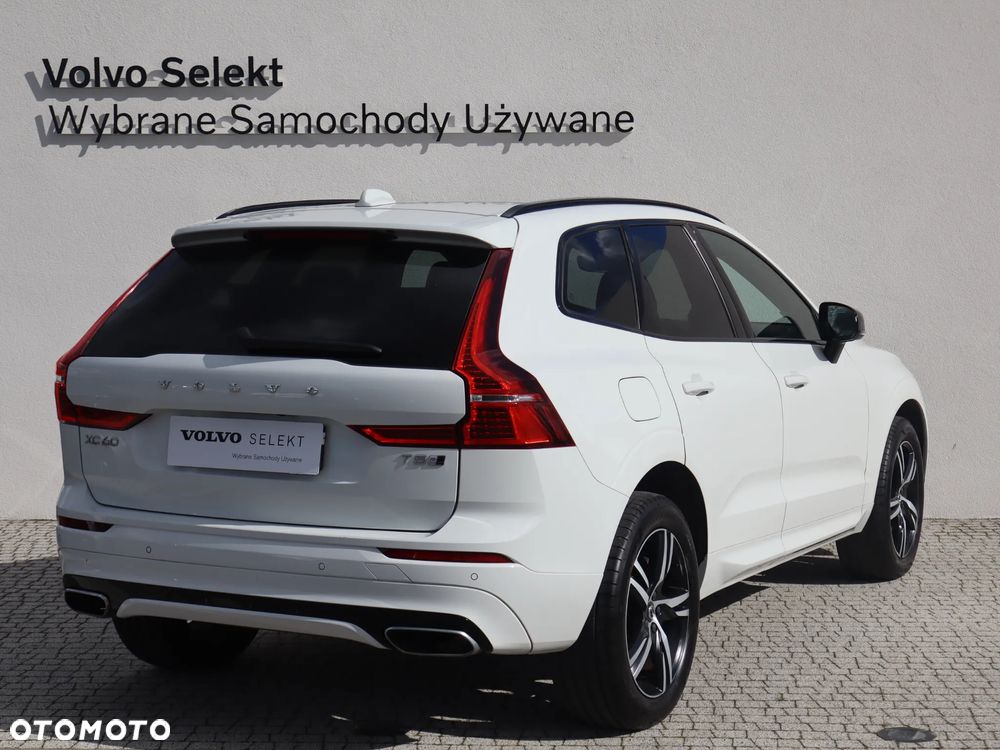 Volvo XC 60 T5 AWD R-Design - 6
