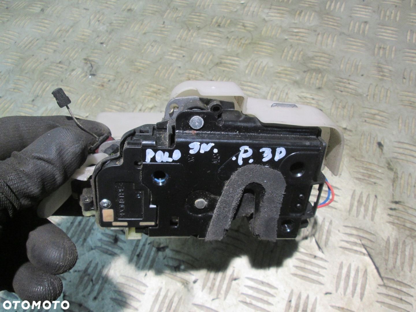 VW POLO 9N 01- ZAMEK DRZWI PRAWY PRZÓD 8PIN - 1