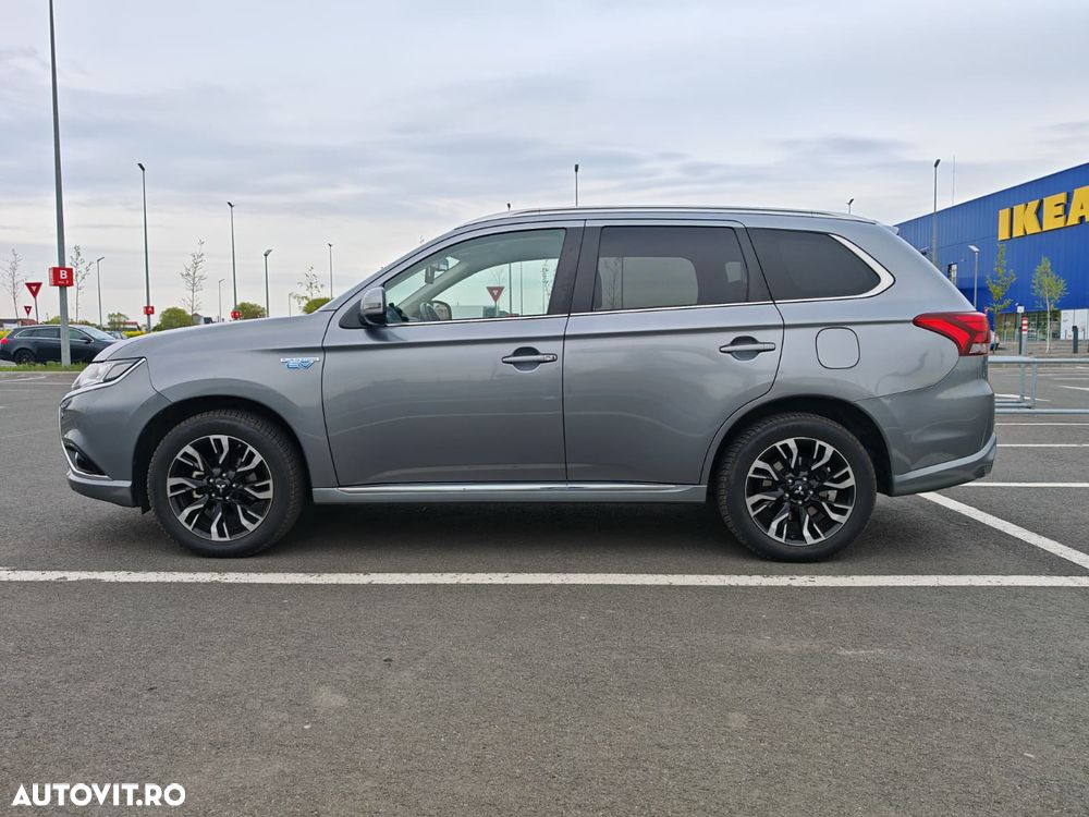 Mitsubishi Outlander 2.0 4WD - 8