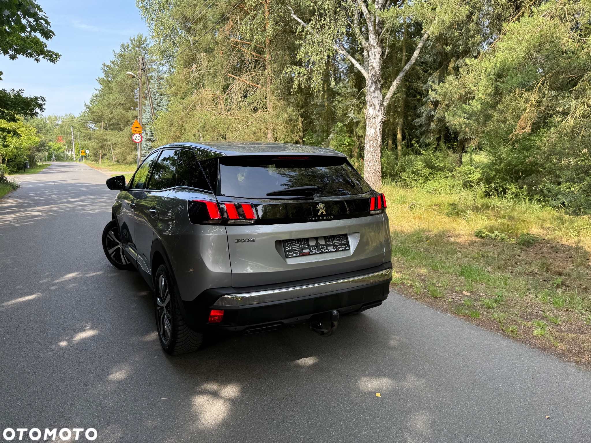 Peugeot 3008 1.5 BlueHDi Allure S&S - 18