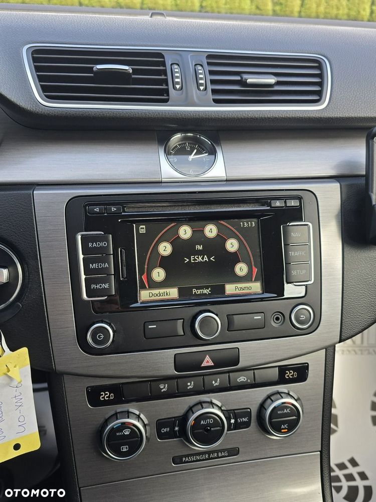 Volkswagen Passat - 30