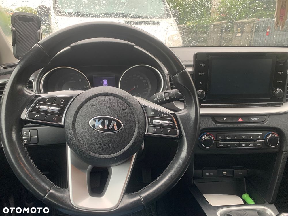 Kia Ceed 1.6 CRDi SCR L - 4