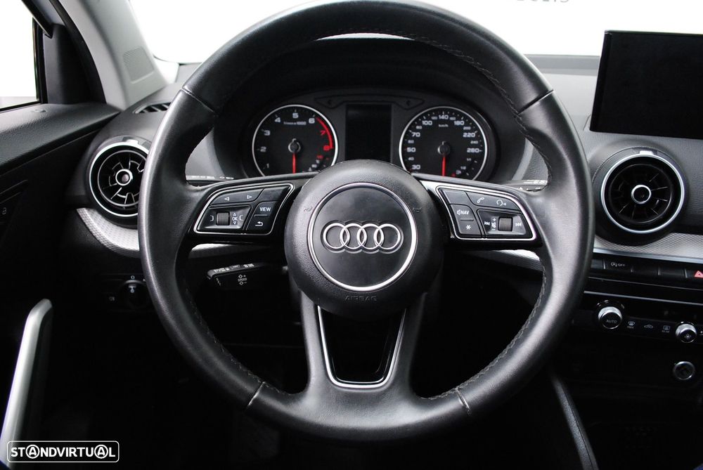 Audi Q2 30 TFSI - 11