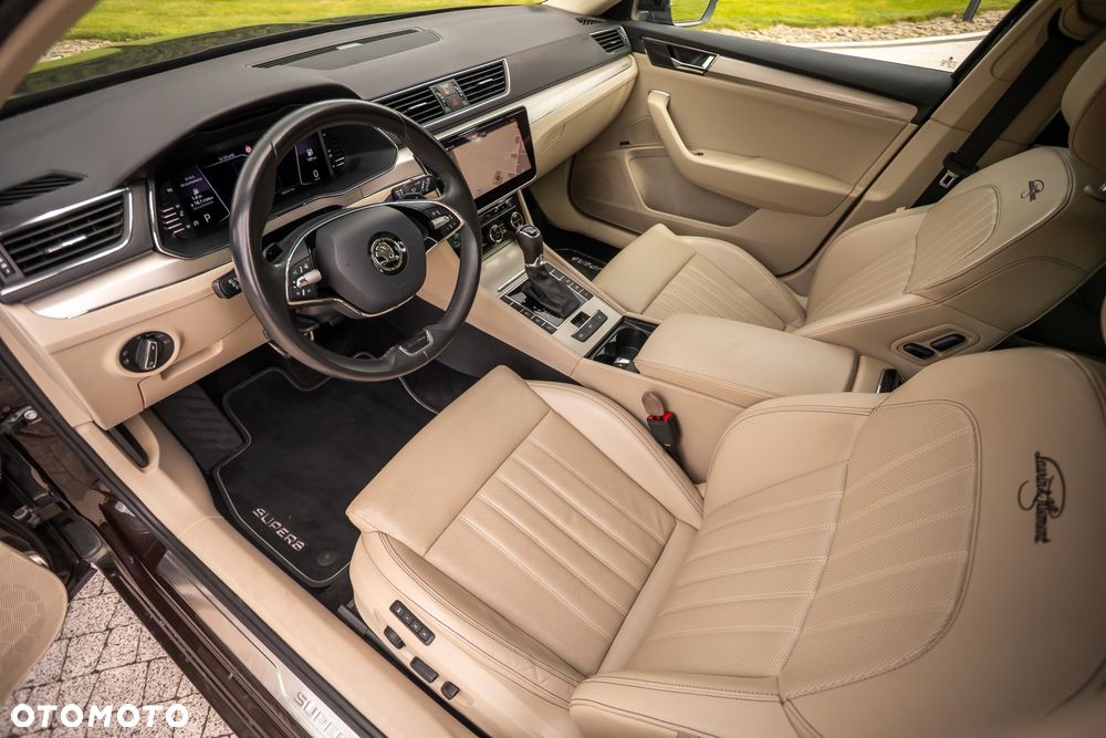 Skoda Superb 2.0 TDI SCR 4x4 L&K DSG - 18