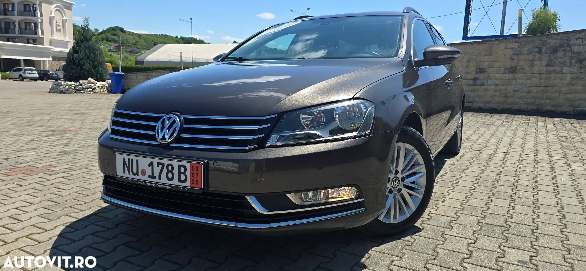 Volkswagen Passat Variant 2.0 TDI BlueMotion Technology Exclusive - 1