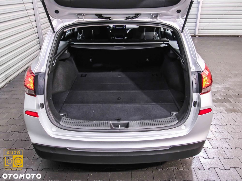 Hyundai i30 1.4 Comfort - 13