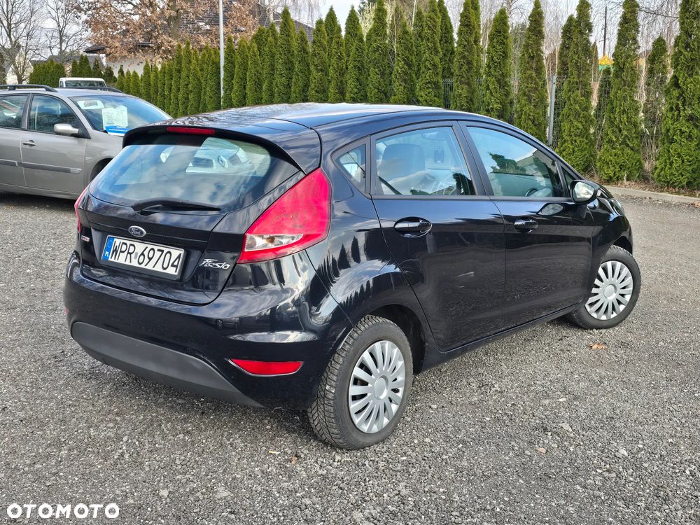 Ford Fiesta - 3
