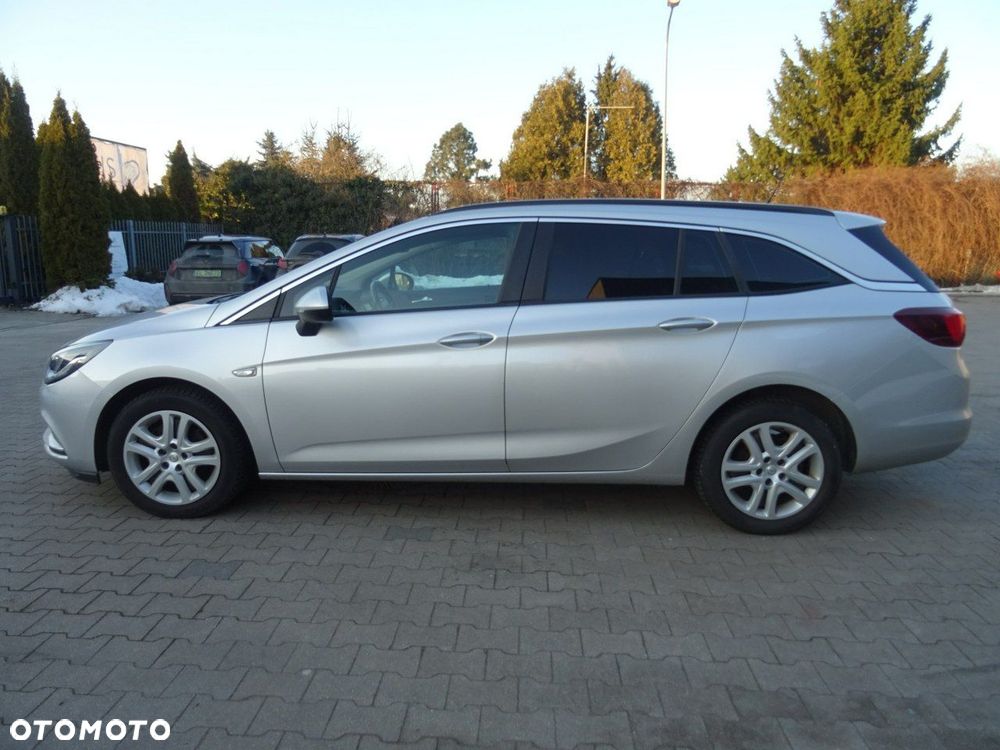 Opel Astra 1.4 T Enjoy - 8