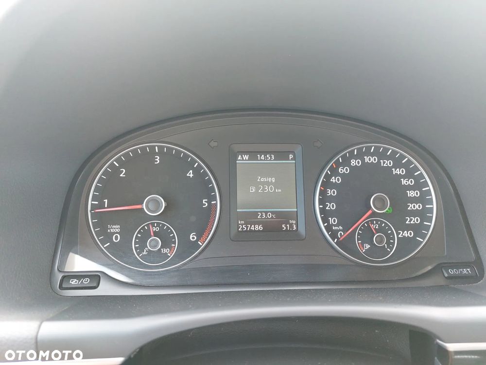 Volkswagen Touran 2.0 TDI DPF Highline DSG - 17