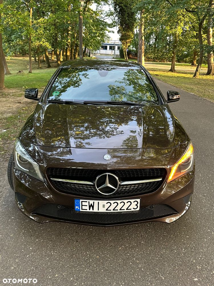 Mercedes-Benz CLA 200 Urban - 11