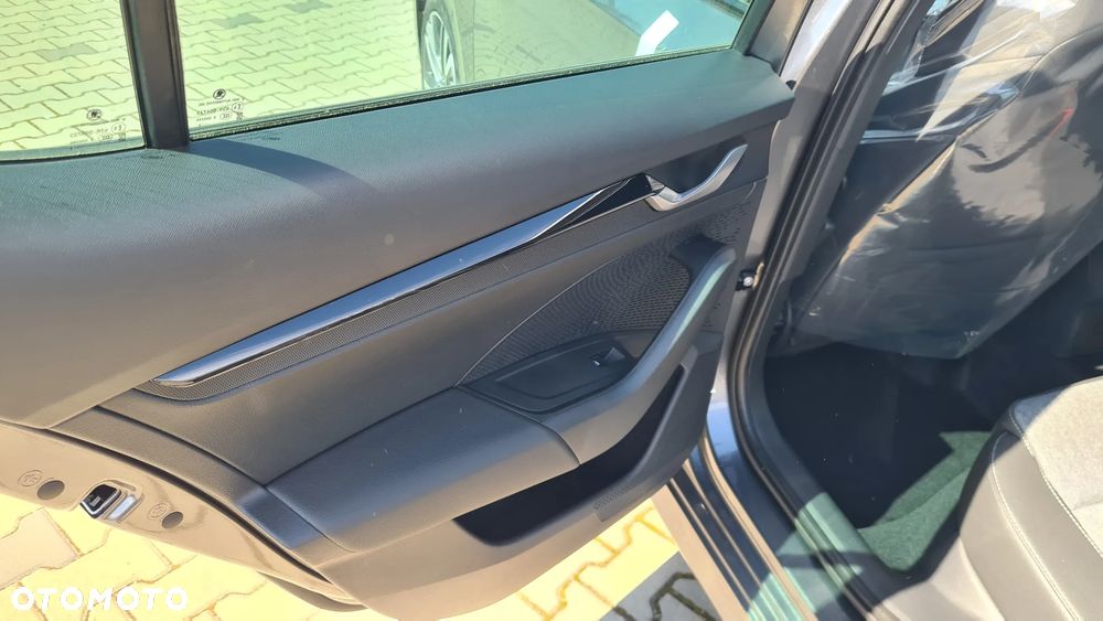 Skoda Octavia 1.5 TSI e-Tec Sportline DSG - 11