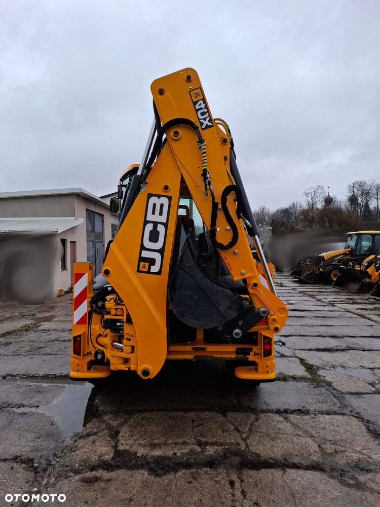 JCB 4CX - 25
