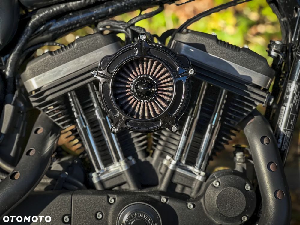 Harley-Davidson Sportster Iron 883 - 4