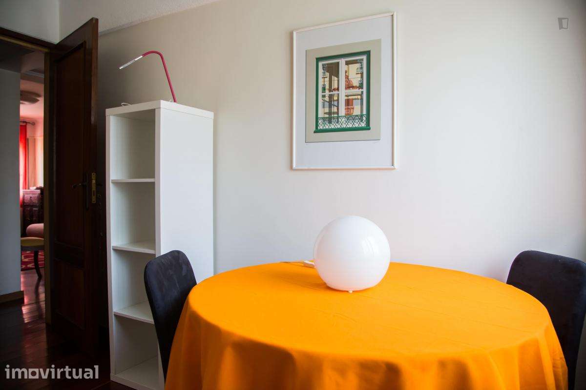 Quarto - localizado em Carnide Lisbon - Grande imagem: 2/22