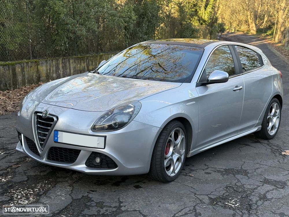 Alfa Romeo Giulietta ver-1750-tbi-quadrifoglio-verde - 3