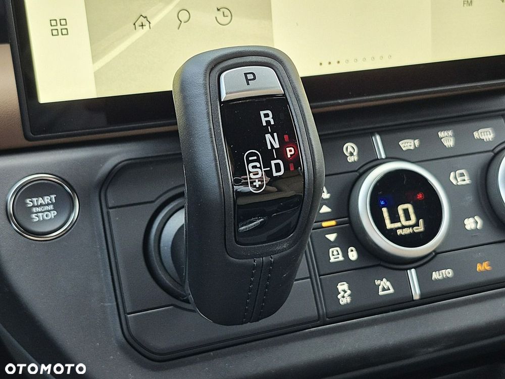 Land Rover Defender 110 D350 X-Dynamic HSE - 36