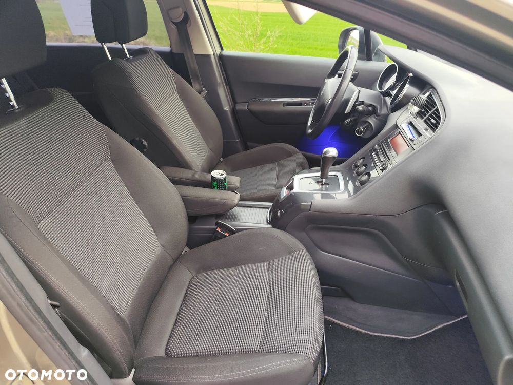 Peugeot 5008 - 13