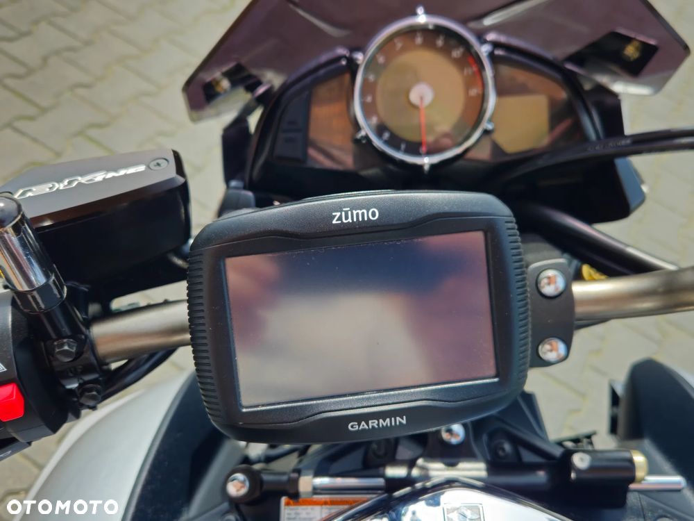Suzuki GSX - 32
