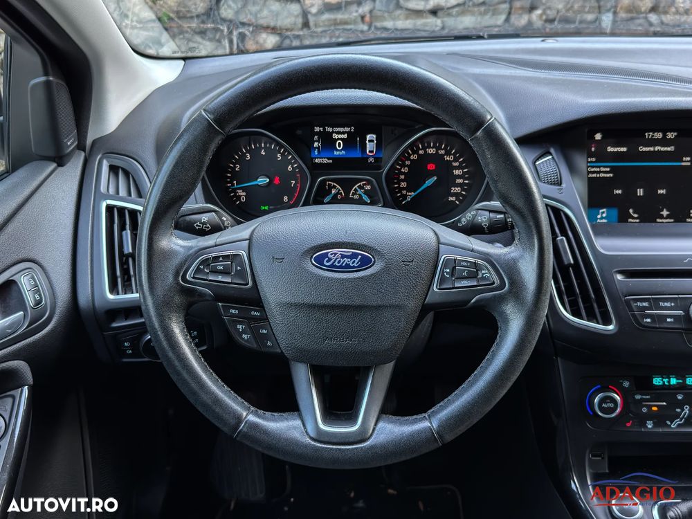 Ford Focus 1.0 EcoBoost Titanium Business - 38
