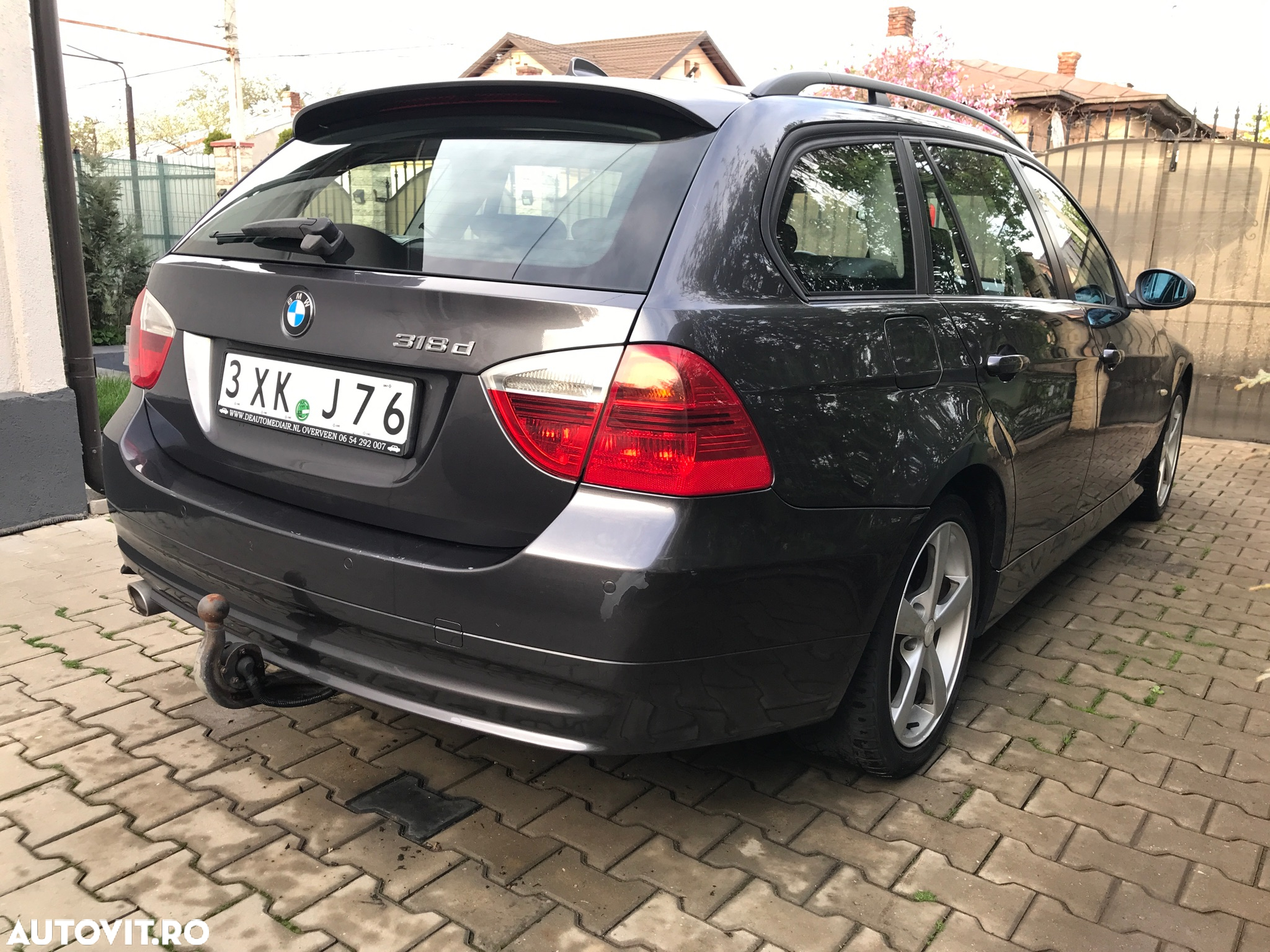 BMW Seria 3 318d - 4