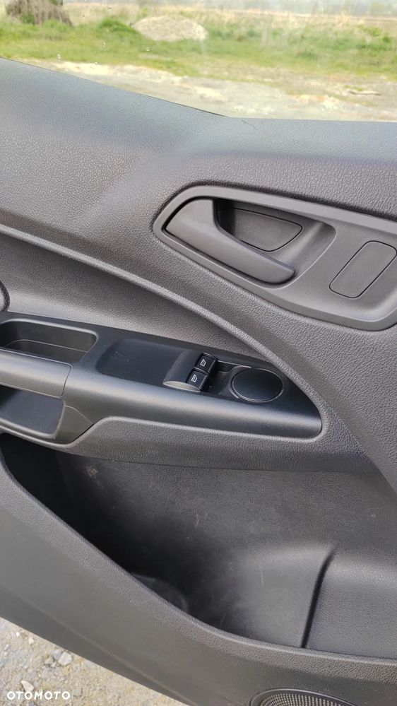 Ford Transit connect - 25