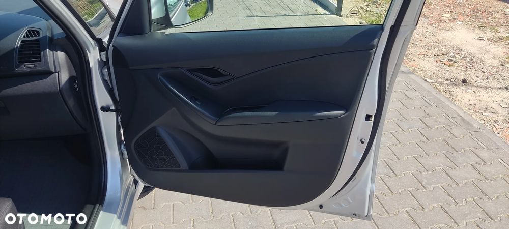 Hyundai ix20 1.4 blue Comfort - 25