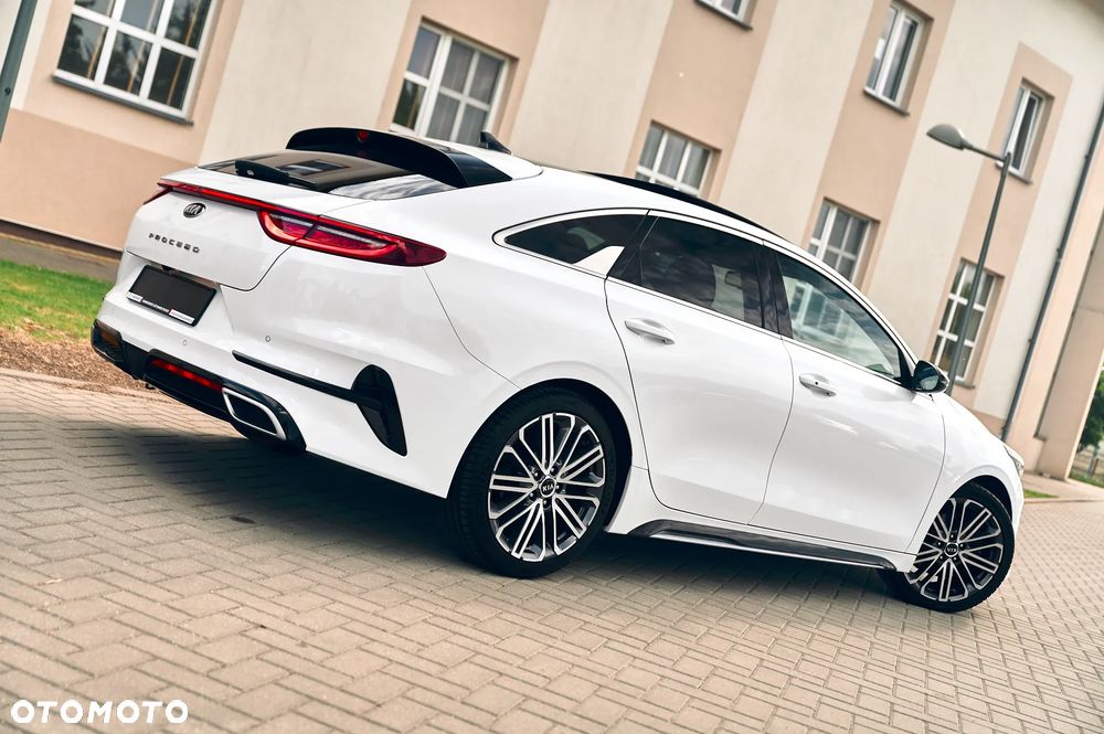 Kia ProCeed 1.5 T-GDI DCT7 OPF GT LINE - 6