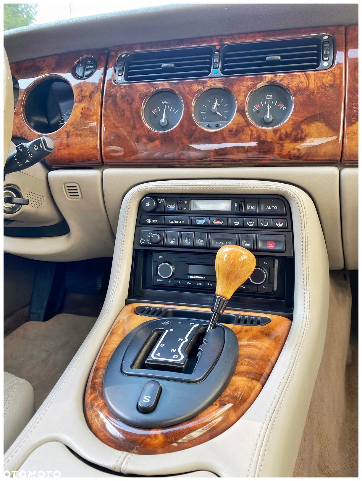Jaguar XK - 21