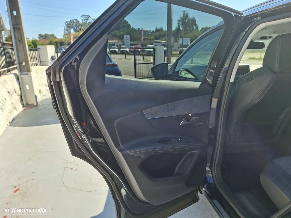 Peugeot 3008 PureTech 130 Stop & Start GPF Allure - 34