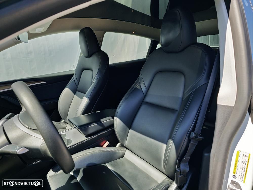 Tesla Model Y Long Range Dual Motor AWD - 10