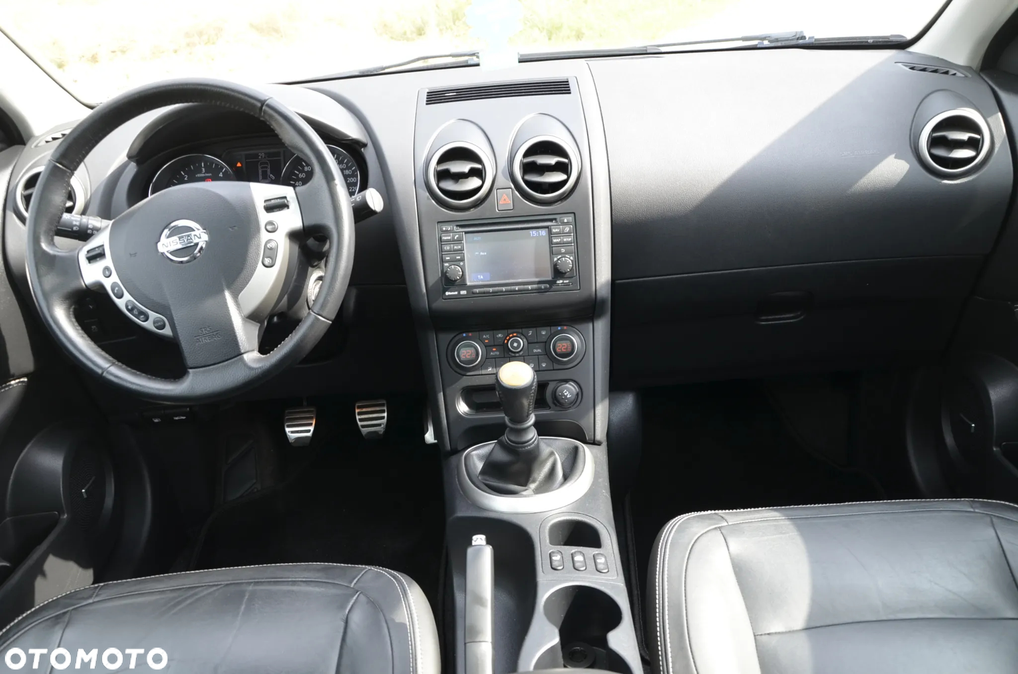 Nissan Qashqai - 25