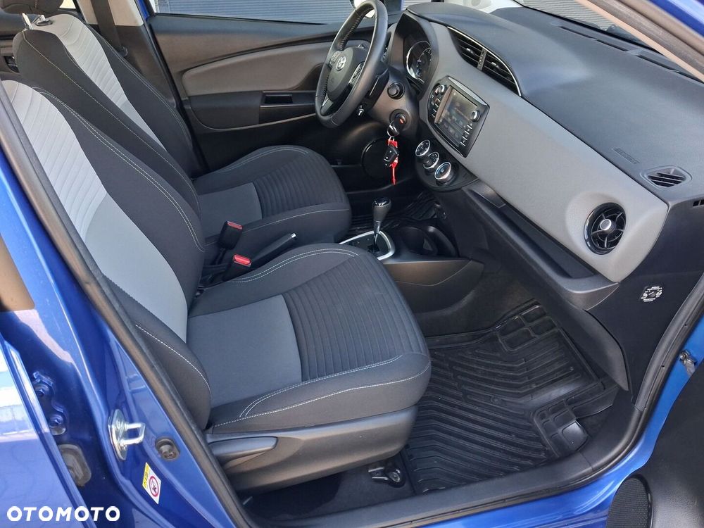 Toyota Yaris 1.5 Premium CVT - 10