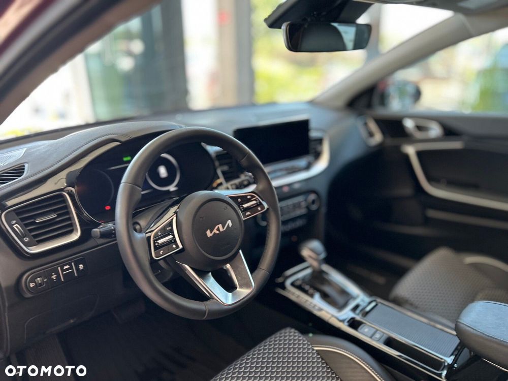 Kia XCeed - 26