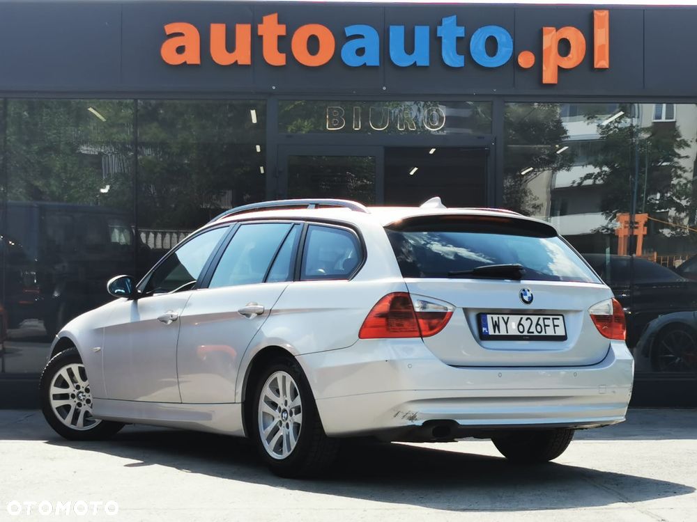 BMW Seria 3 320i - 29