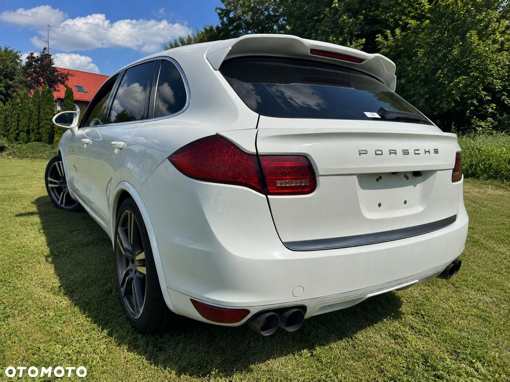 Porsche Cayenne - 3