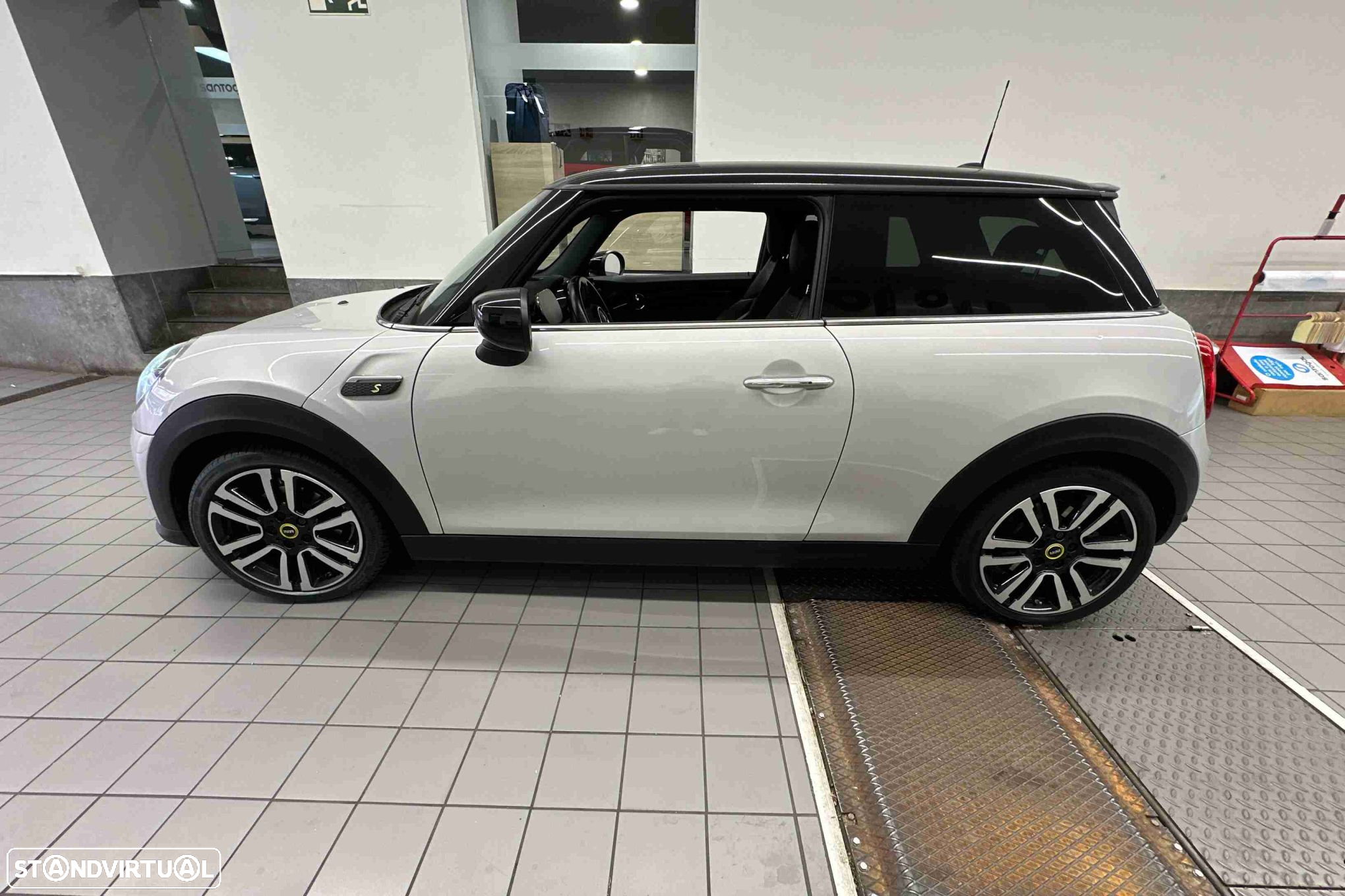 MINI 3 Portas Cooper SE Classic - 5