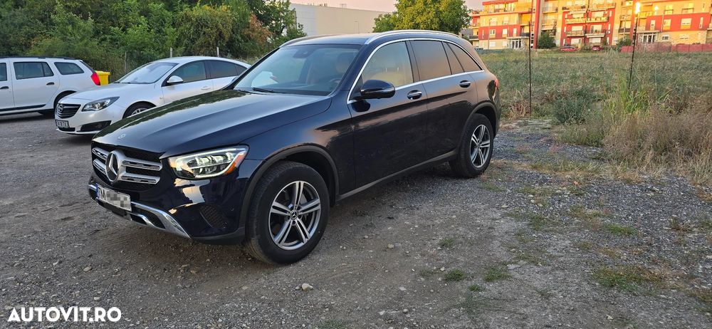Mercedes-Benz GLC 300 4MATIC - 4