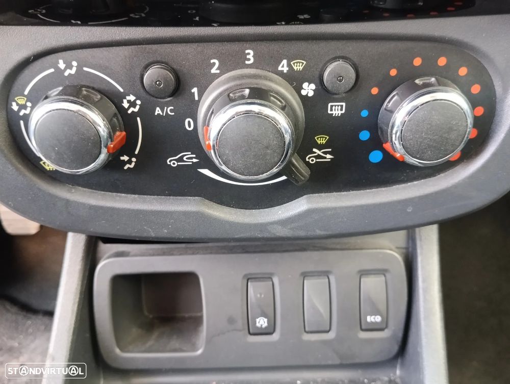 Dacia Duster 1.5 dCi Prestige - 13