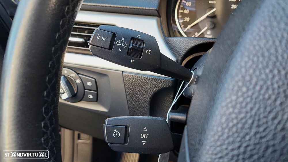 BMW 320 d DPF Touring Aut. - 23