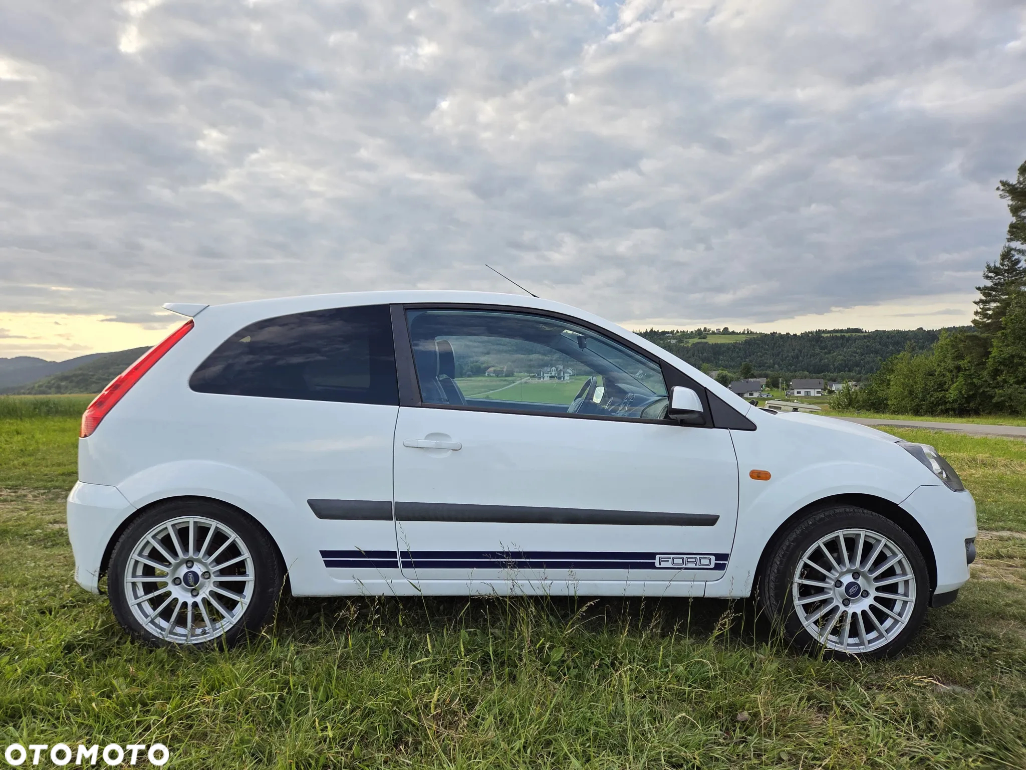 Ford Fiesta 1.6 Trend - 16