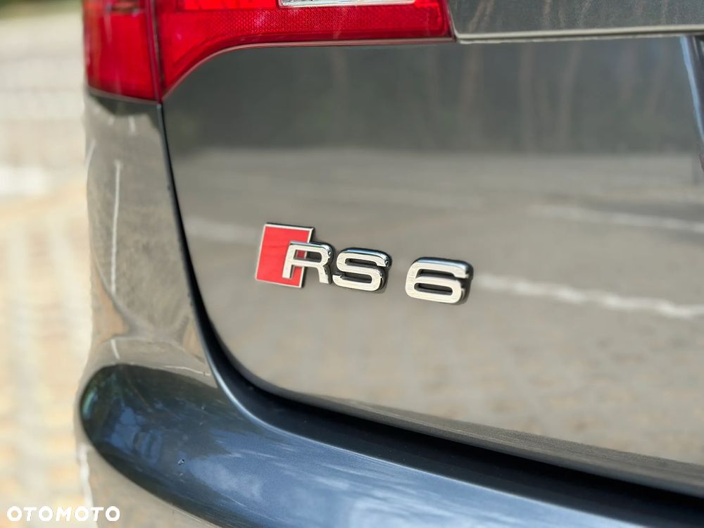 Audi RS6 Avant - 11