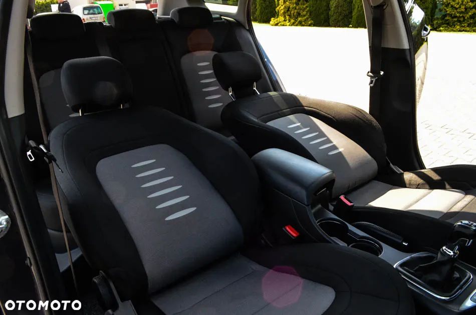 Kia Ceed 1.6 GDI SW Vision - 33