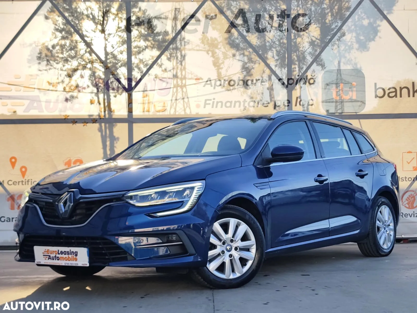 Renault Megane Grandtour E-TECH Plug-in 160 BUSINESS EDITION - 2