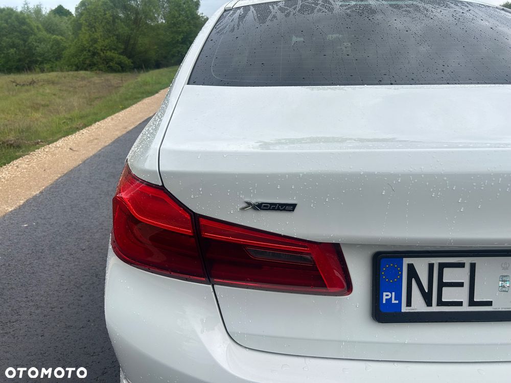 BMW Seria 5 530i xDrive Sport Line - 12