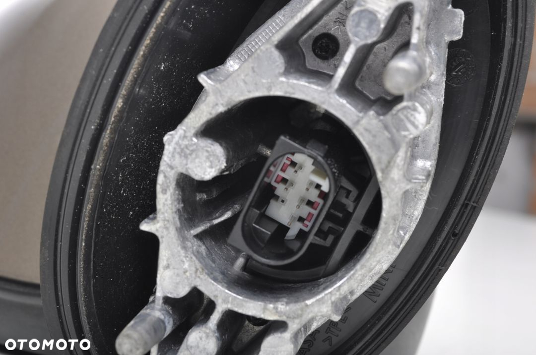 MINI CLUBMAN R55 LIFT LUSTERKO PRAWE 5 PIN - 2