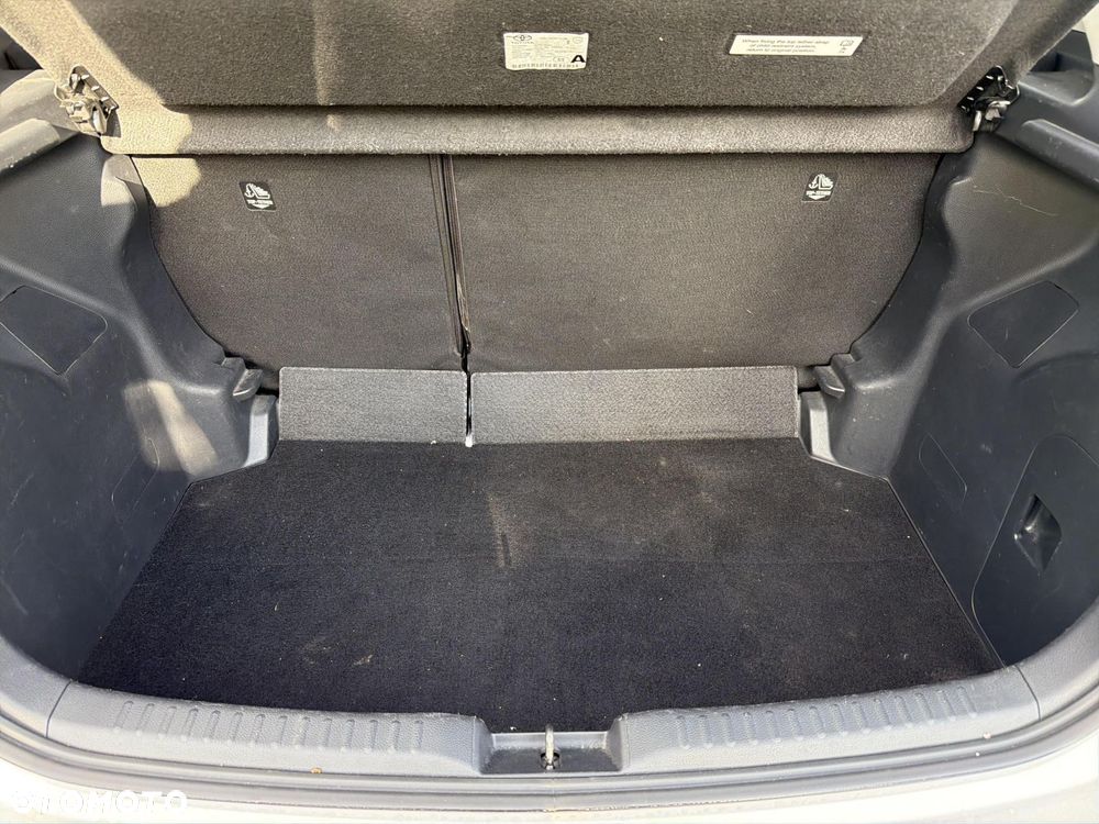 Toyota Yaris Hybrid 1.5 Comfort - 13